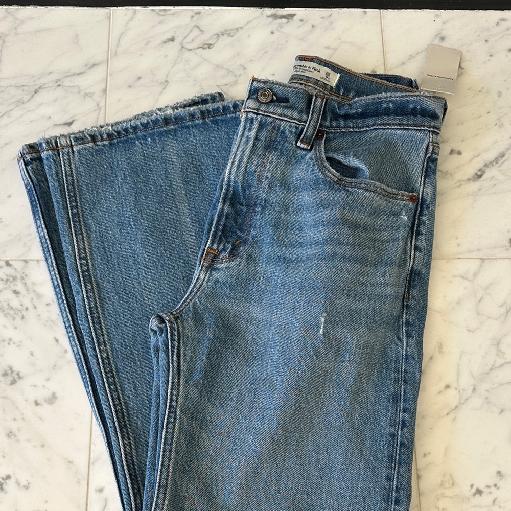 Abercrombie & Fitch Light Blue High-Rise Denim Jeans 25 short